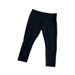 Lululemon athletica crop style leggings size 6 womens in black with dot pattern